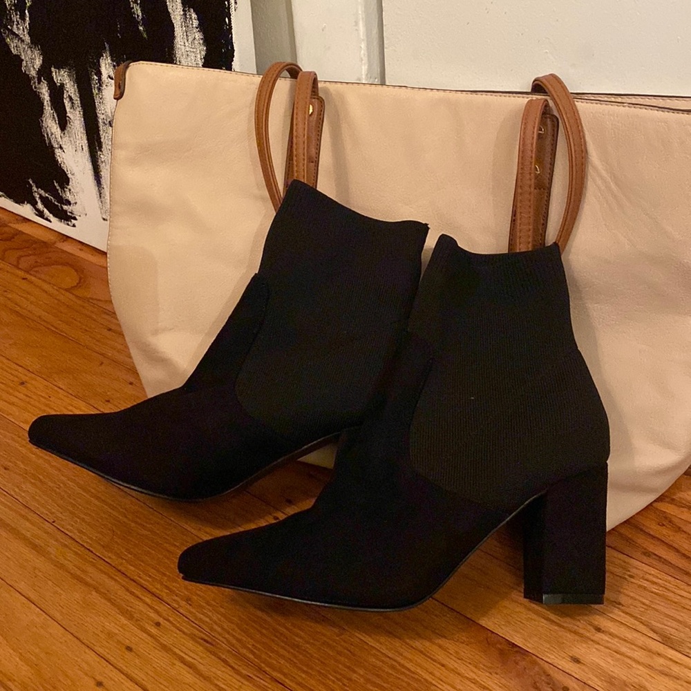 FashionNova Black Sock-Boots // Chunky Heel